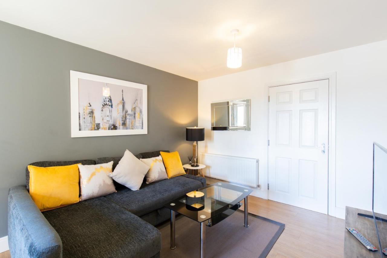 Velvet 1-Bedroom Apartment, Clockhouse, Ходесдън Екстериор снимка
